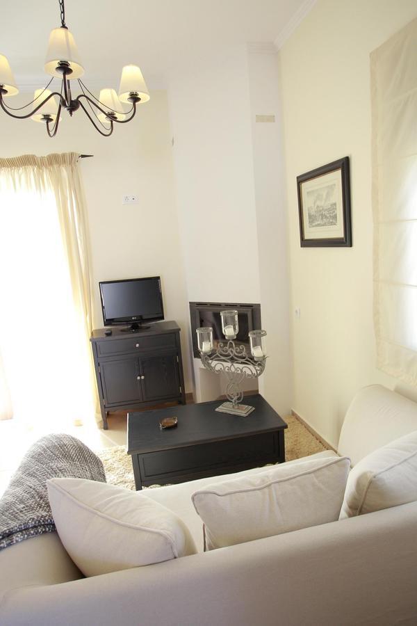 Elaion Mini Suites Nafplio Bagian luar foto